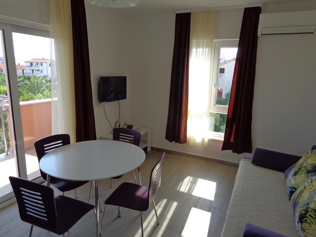 Villa Palas Apartments Рогозница Екстериор снимка